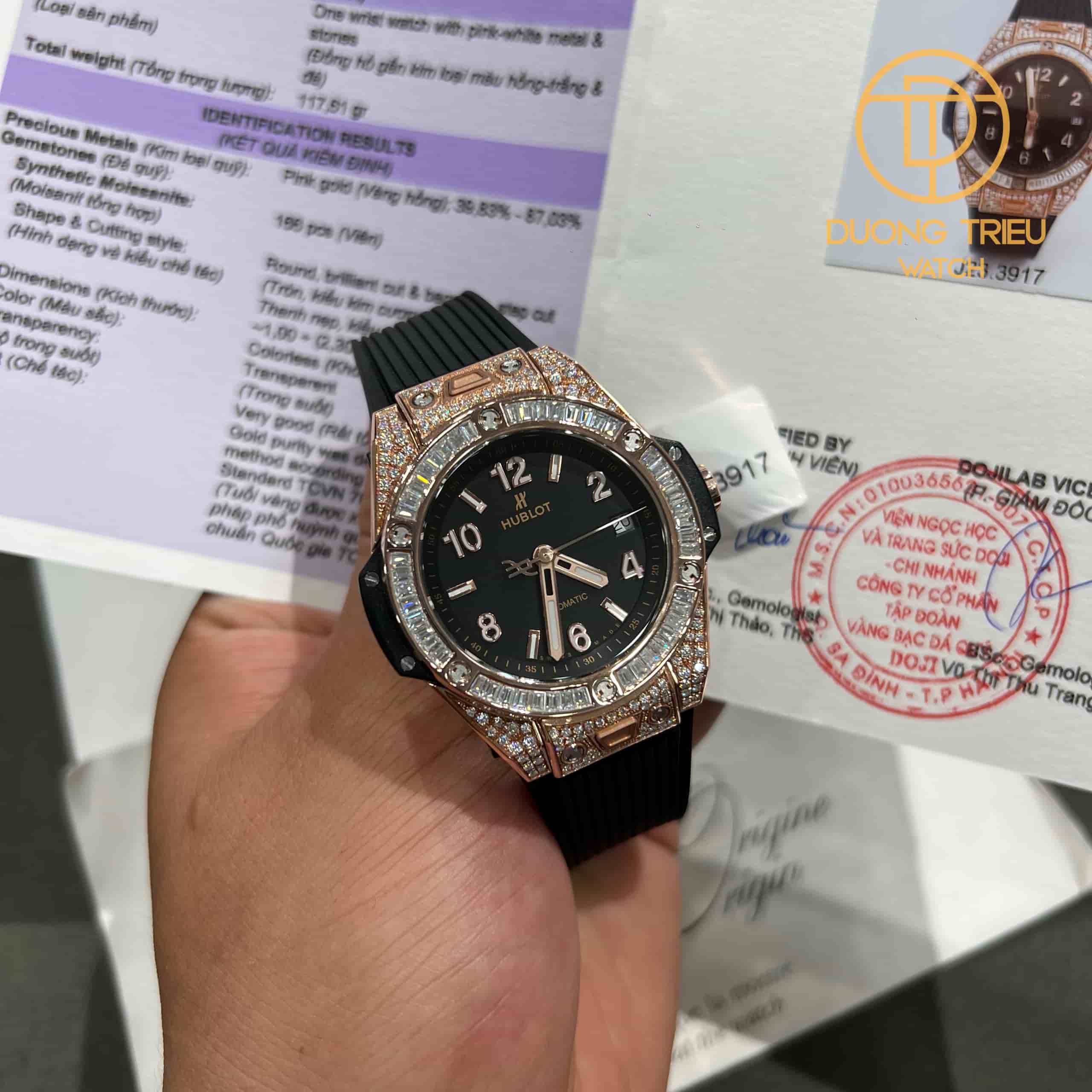 Đồng Hồ Hublot Bigbang Unisex Nạm Full Vỏ Moissanite Viền Baguet & Bọc Vàng 18k Custom Top Quality 1 1 New 2023 22 Đồng Hồ Hublot Bigbang Unisex Nạm Full Vỏ Moissanite Viền Baguet & Bọc Vàng 18k Custom Top Quality 1 1 New 2023